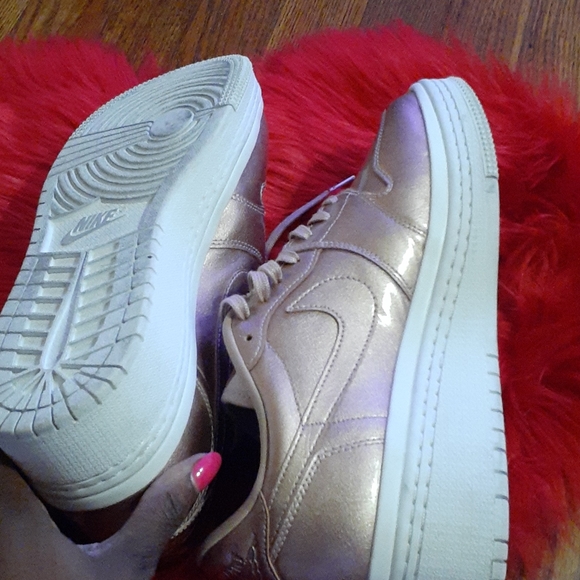 Rose gold metallic Air Jordan's with wedge - Picture 4 of 5